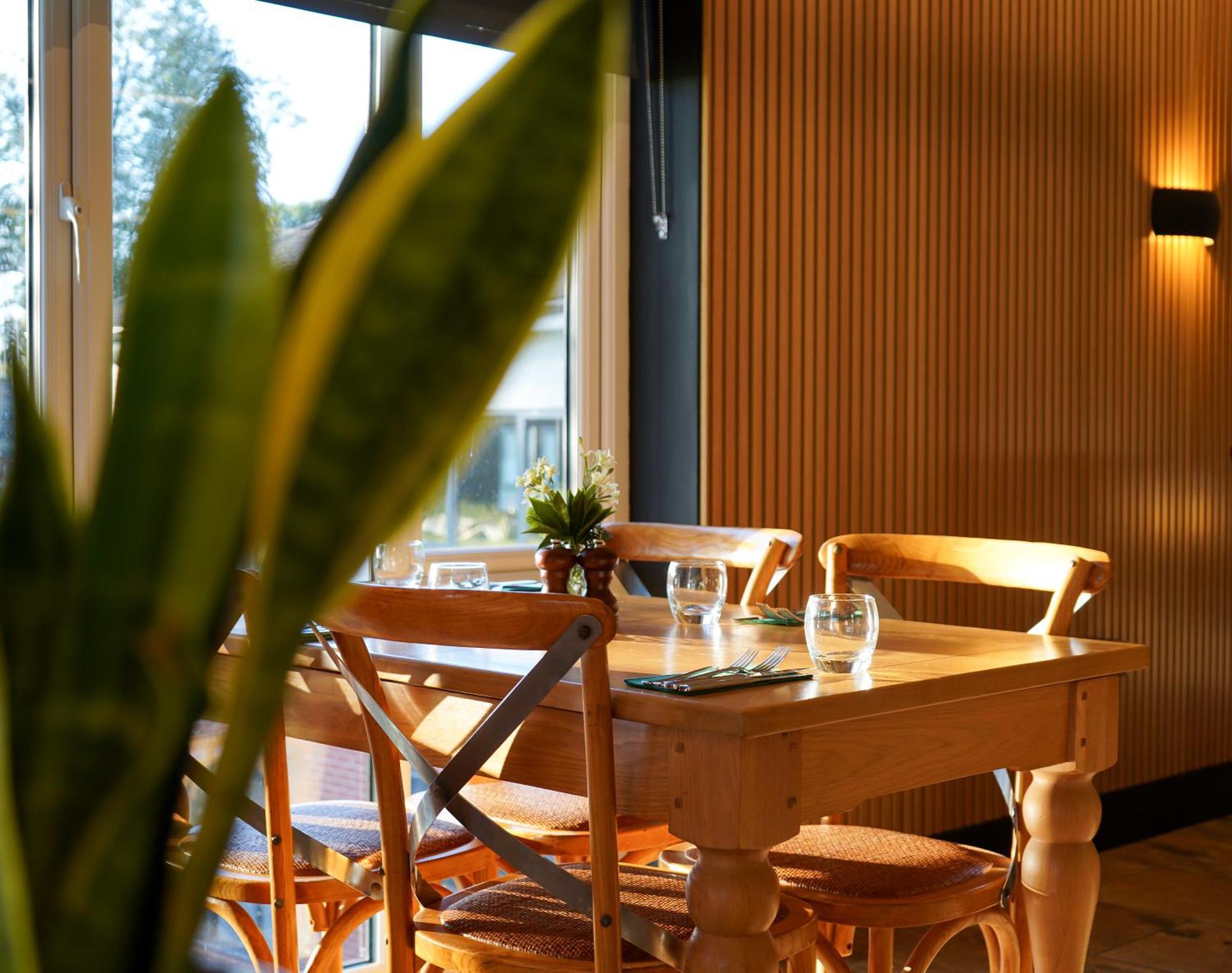 All Saints Resort Bury St. Edmunds ภายนอก รูปภาพ